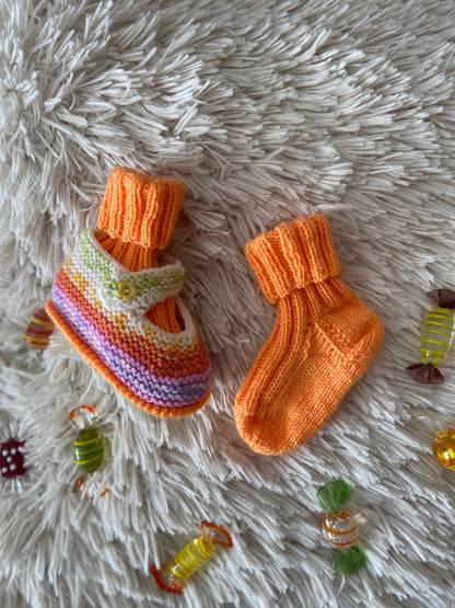 Babyschuhe mit Socken