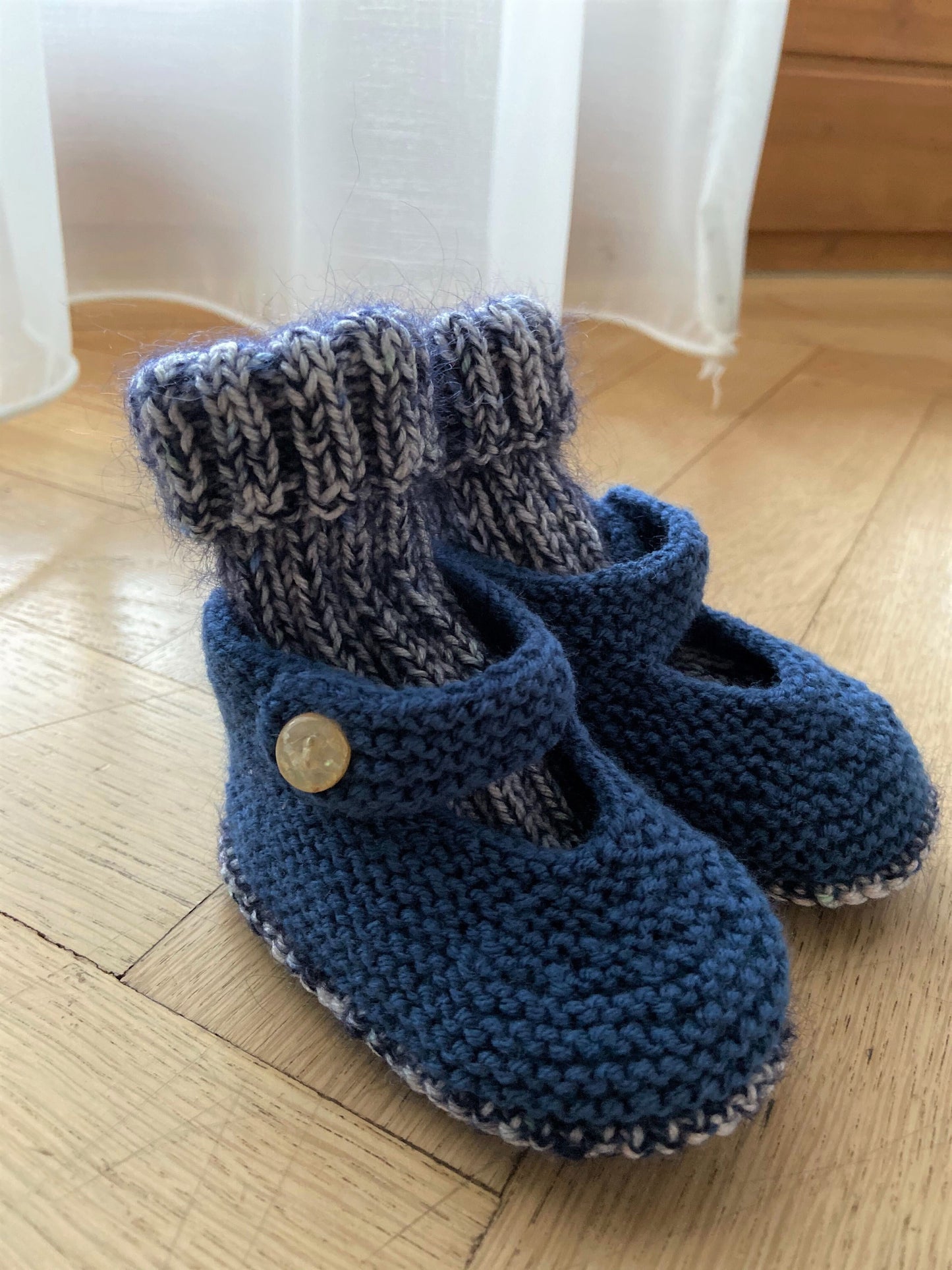 Babyschuhe mit Socken