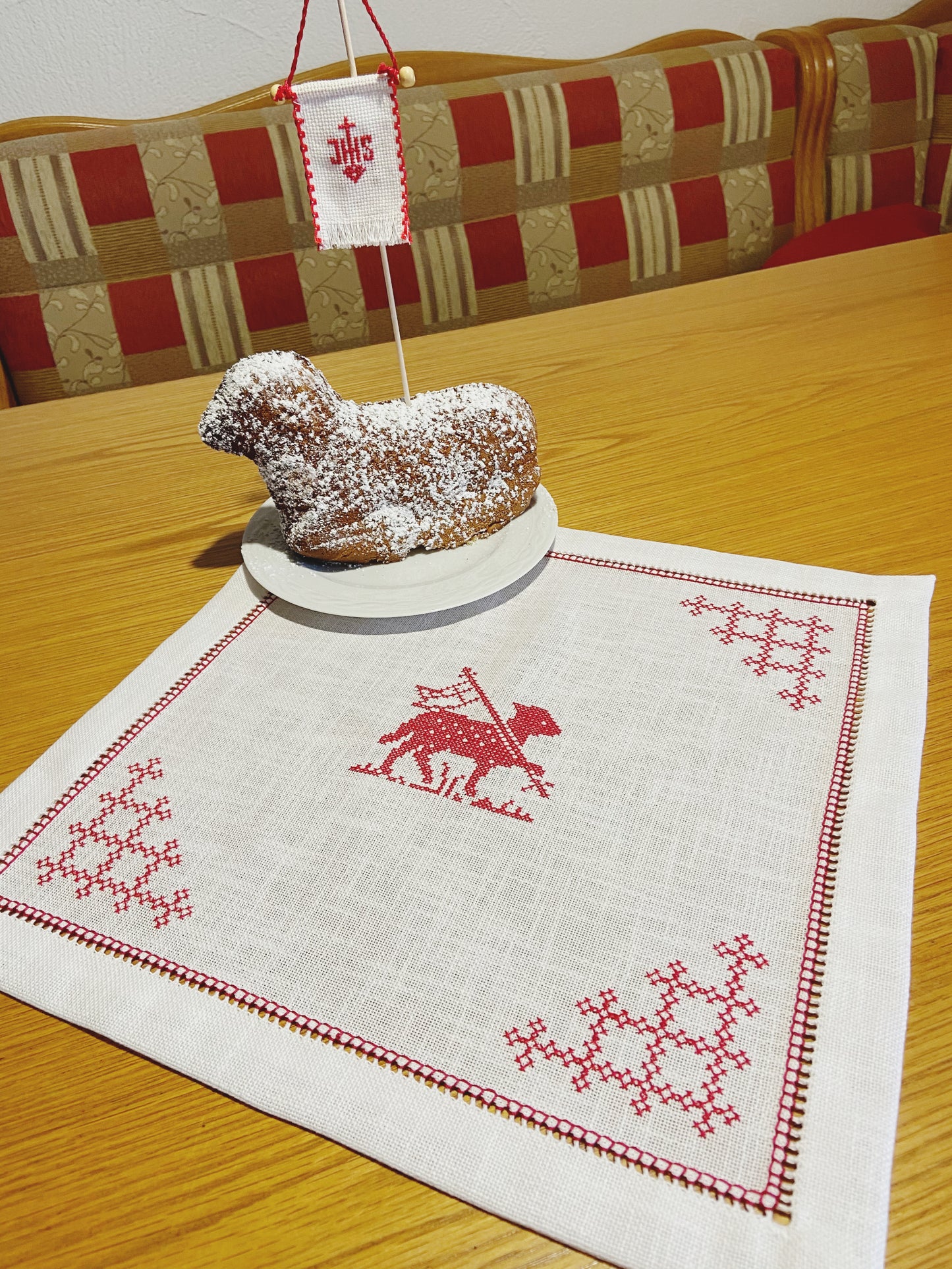 Weihekorbdecke für Ostern