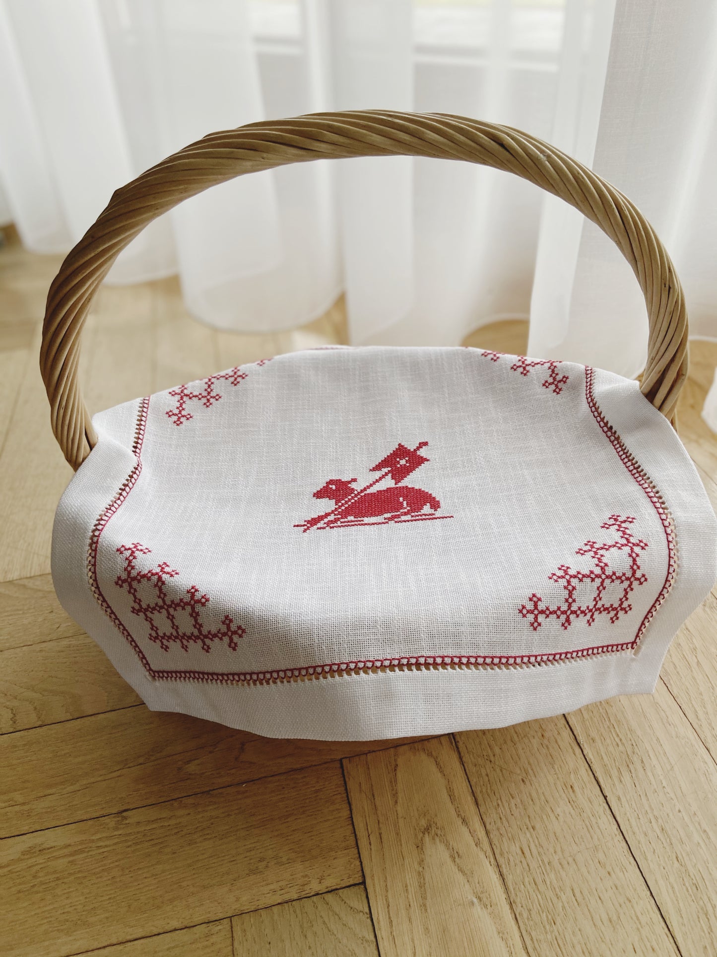Weihekorbdecke für Ostern