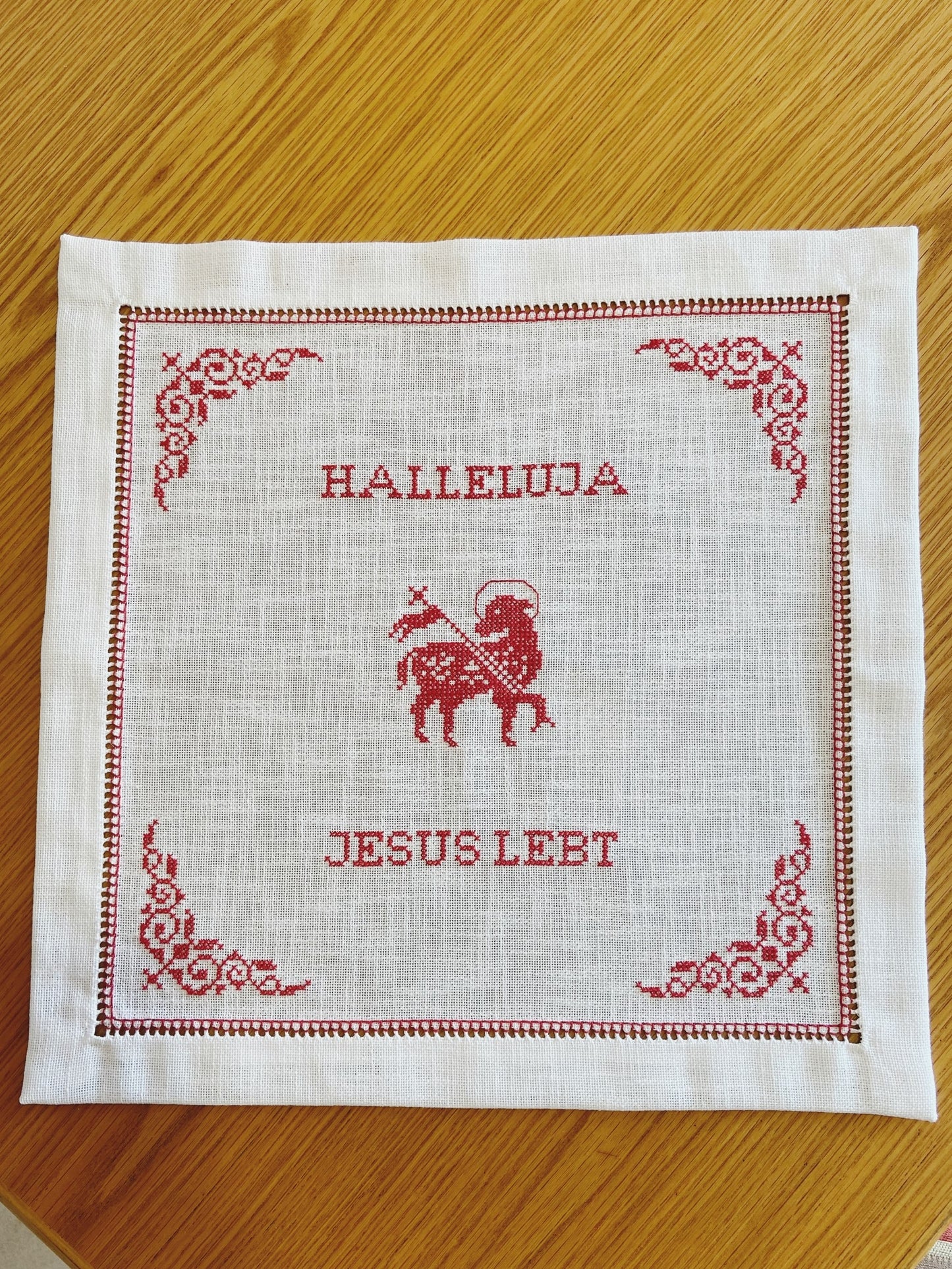 Weihekorbdecke für Ostern